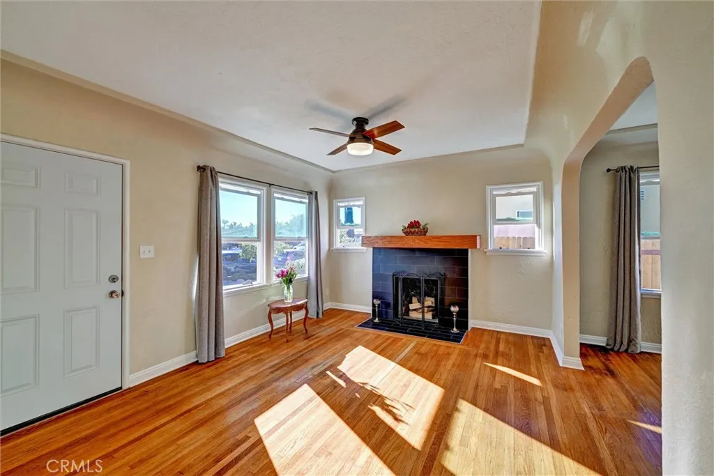 https://cdn.realtyfeed.com/cdn/127/306620754/6703e329f72df57f9169c8d8dd147dde.webp