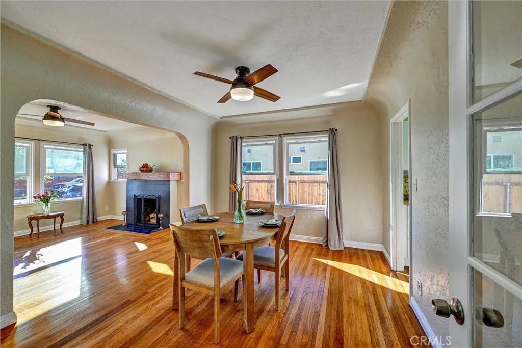 https://cdn.realtyfeed.com/cdn/127/306620754/695a8983b681097f7af9706a052dd8dc.webp