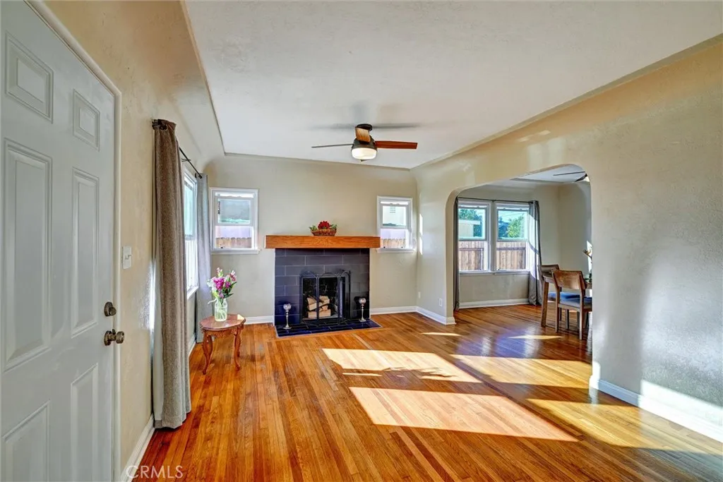 https://cdn.realtyfeed.com/cdn/127/306620754/ba41d0d419aa73fea8f1206deb89380a.webp