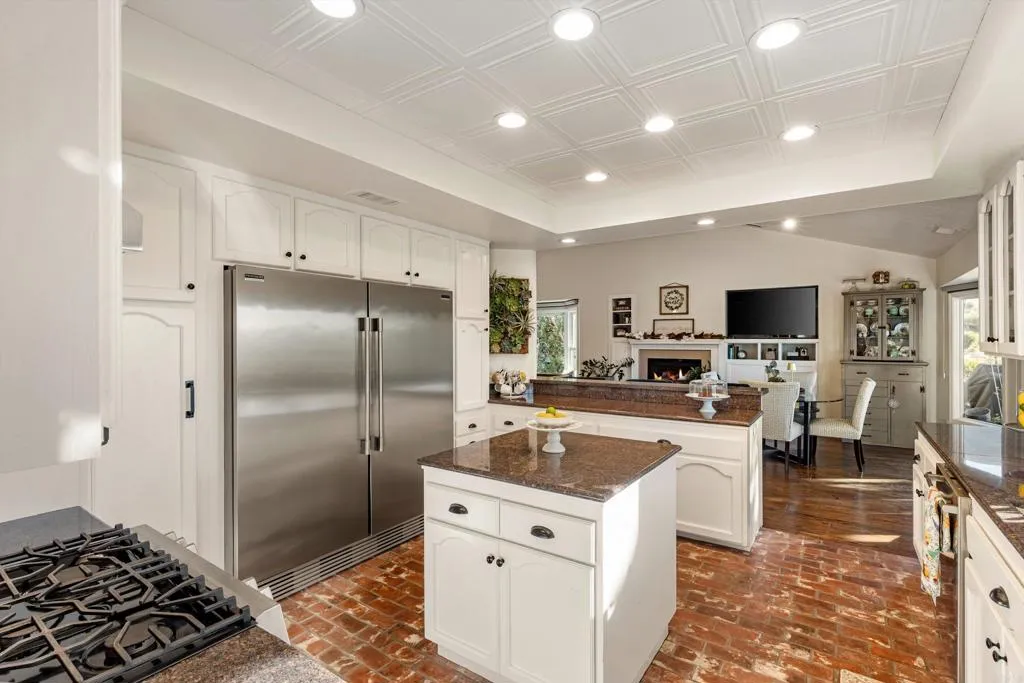 https://cdn.realtyfeed.com/cdn/127/306620755/8e6ed214c4c682b89154de1b2bedd6a5.webp