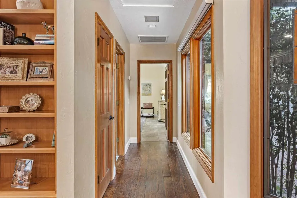 https://cdn.realtyfeed.com/cdn/127/306620755/905a8f95152a6bcccb85bc6c7c634089.webp