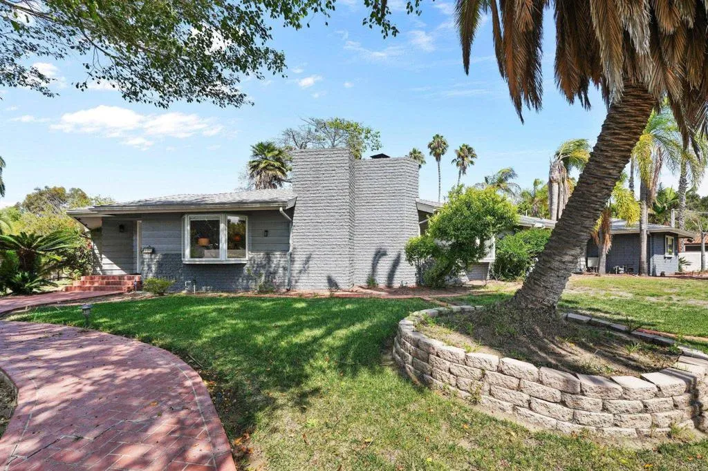 https://cdn.realtyfeed.com/cdn/127/306620760/2264dab976cfb6916b9a01066df838df.webp