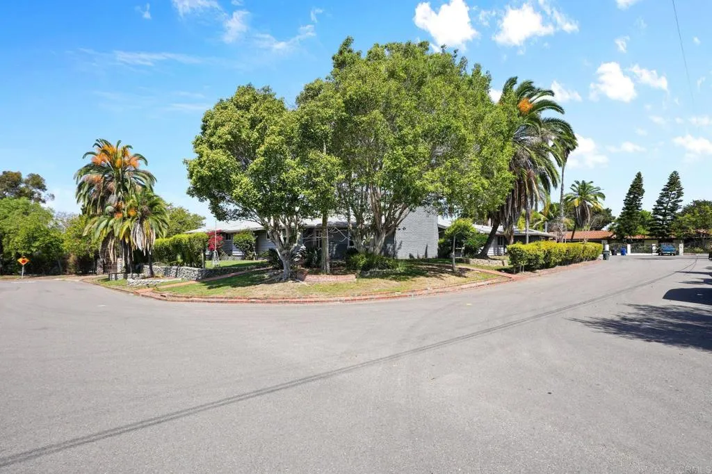 https://cdn.realtyfeed.com/cdn/127/306620760/4de2c4bbf45f69ff9bf41d1c84c9b0f1.webp