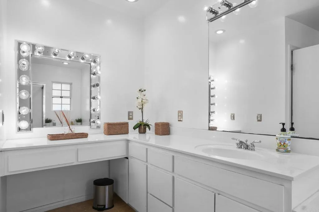 https://cdn.realtyfeed.com/cdn/127/306620760/a1120ccdaa343091d0a7c8e7ff6c646f.webp