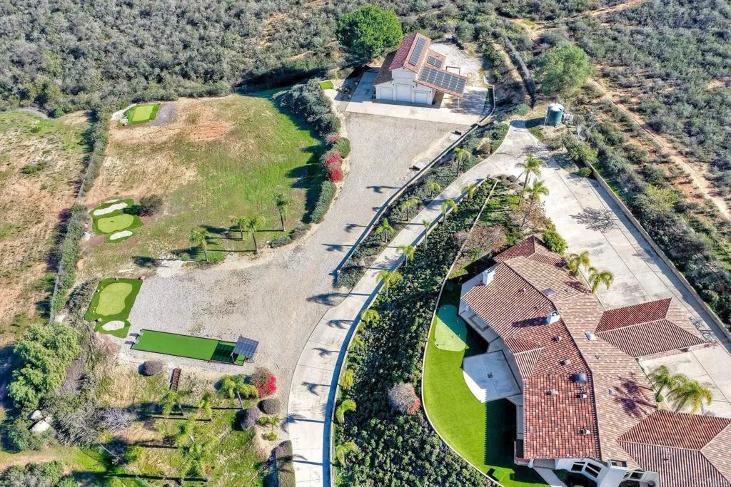 https://cdn.realtyfeed.com/cdn/127/306620770/466d9911671099293a153468ff09bf8b.webp