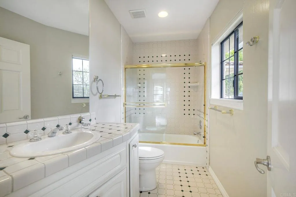 https://cdn.realtyfeed.com/cdn/127/306620770/c63b3330ccf871ec636919c362bd073c.webp