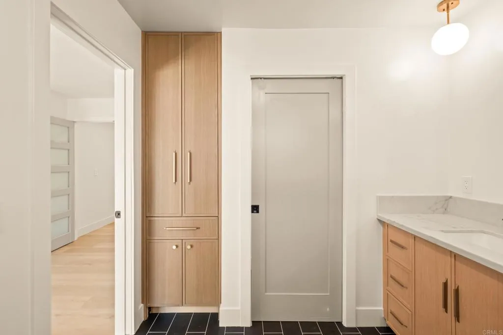 https://cdn.realtyfeed.com/cdn/127/306620781/80b296c687e4ed68ee067d2f1f881a37.webp