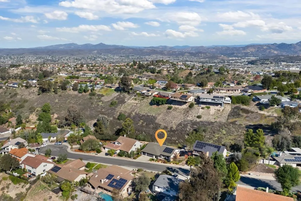 https://cdn.realtyfeed.com/cdn/127/306620781/a48d52dd00b4fc63433340db7c6c6f9d.webp