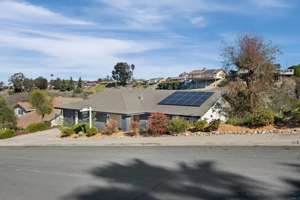 https://cdn.realtyfeed.com/cdn/127/306620781/ca428213845f420990cda608d00c7da0.webp