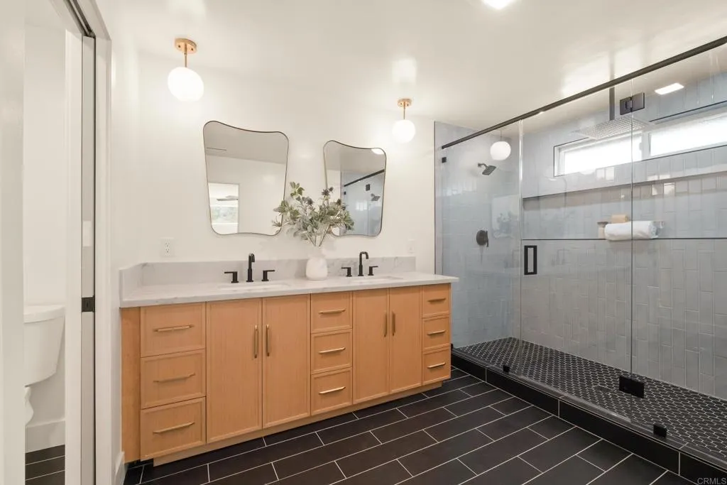 https://cdn.realtyfeed.com/cdn/127/306620781/da02c990e5b12b196fb51b62f8bea04f.webp