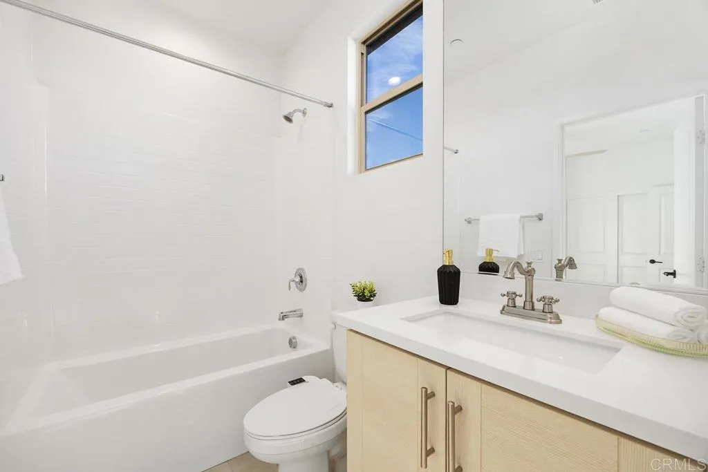 https://cdn.realtyfeed.com/cdn/127/306620789/1847c189bbed1052bcbdd5549c10093a.webp
