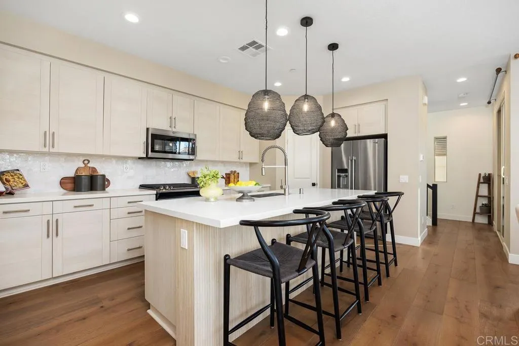 https://cdn.realtyfeed.com/cdn/127/306620789/609c3f89a34f79357194bd3e860a385a.webp