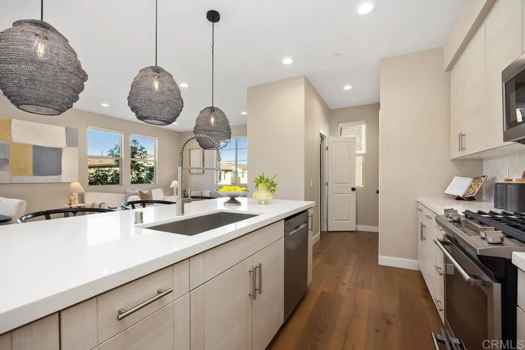 https://cdn.realtyfeed.com/cdn/127/306620789/6b1d63561f0a2f136bc6c16cd4a842fa.webp