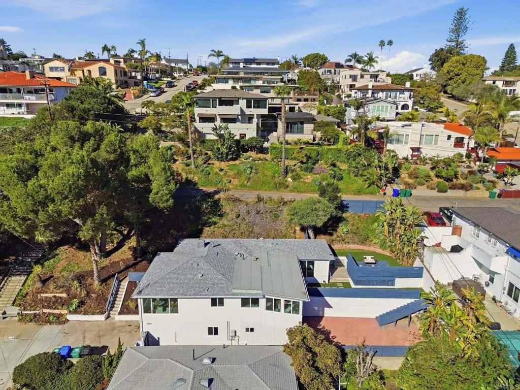 https://cdn.realtyfeed.com/cdn/127/306620843/2646f54c29753ec3e90b1588f334f8e8.webp