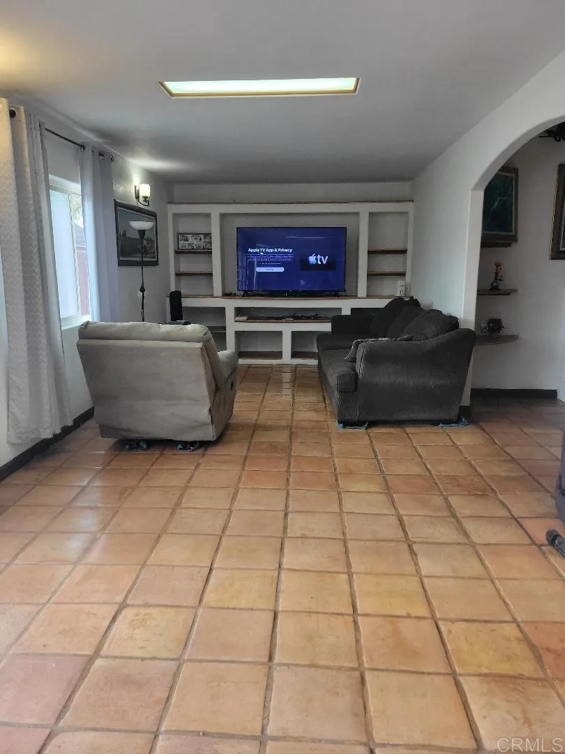 https://cdn.realtyfeed.com/cdn/127/306620844/0af69755a902f4ccad68f31d12f97f0b.webp