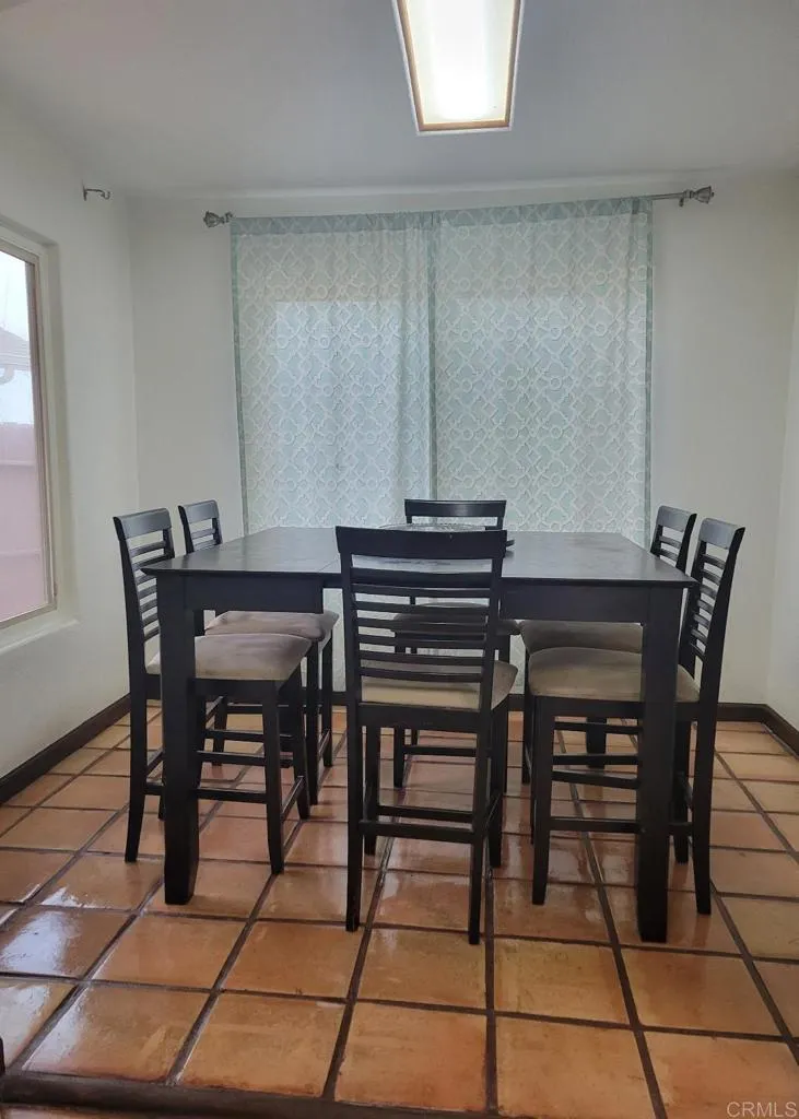 https://cdn.realtyfeed.com/cdn/127/306620844/602da8a329572b4a9a309a34276085c0.webp