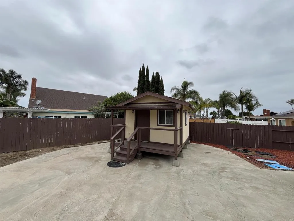 https://cdn.realtyfeed.com/cdn/127/306620844/834eea34e3f6db9b379bd3f4b2849af1.webp