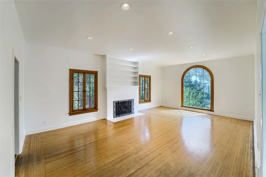 5924 Graciosa Drive, Los Angeles, CA 90068 - Photo 5 of 36, Los Angeles, CA