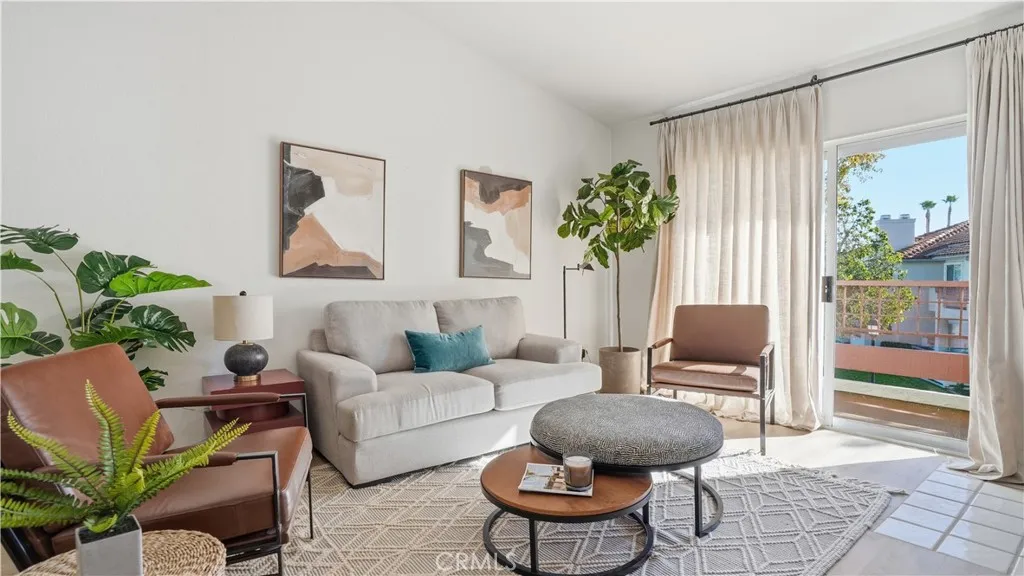 Photo #2: PW26008282 Listing: Photo #2