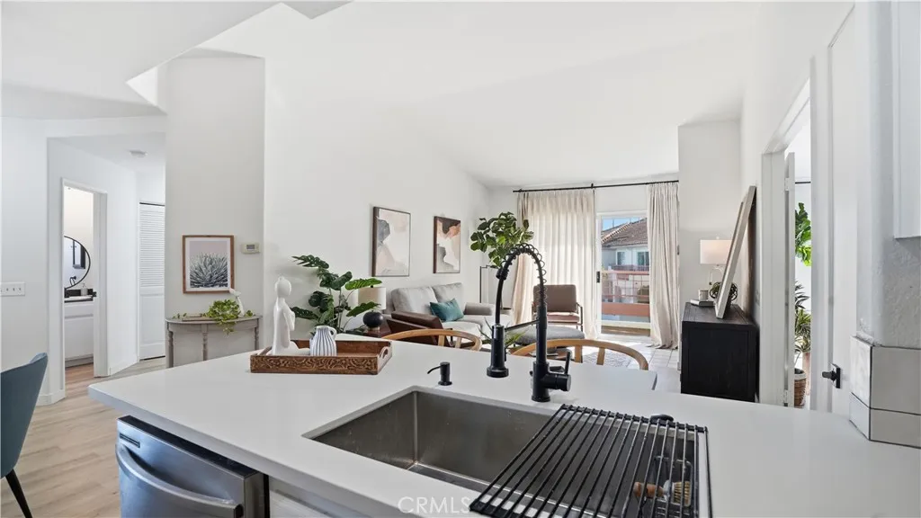 Photo #4: PW26008282 Listing: Photo #4