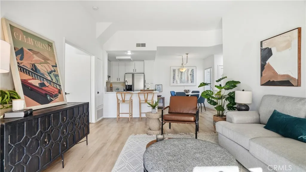 Photo #13: PW26008282 Listing: Photo #13