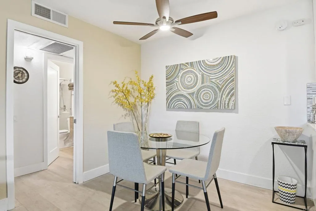 https://cdn.realtyfeed.com/cdn/127/306620989/8c78800b5a810f3f6e82a438f5ff6abb.webp
