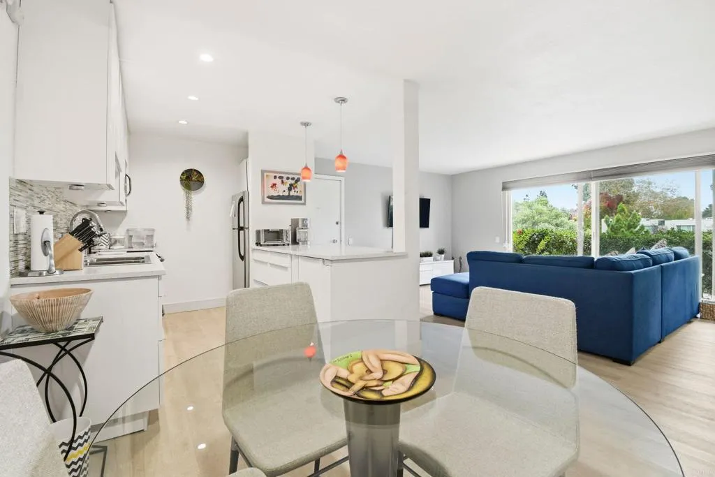 https://cdn.realtyfeed.com/cdn/127/306620989/b75f54c34218064f8459f09bd5c7f2e8.webp