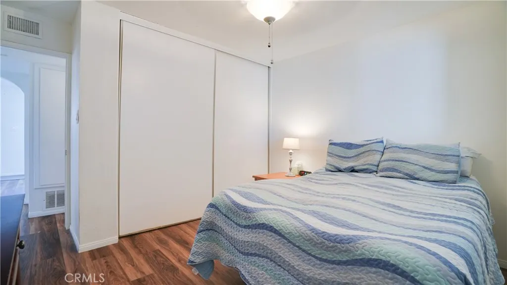 https://cdn.realtyfeed.com/cdn/127/306621001/8eff0e6106d310f6a98dc6c2fa140630.webp