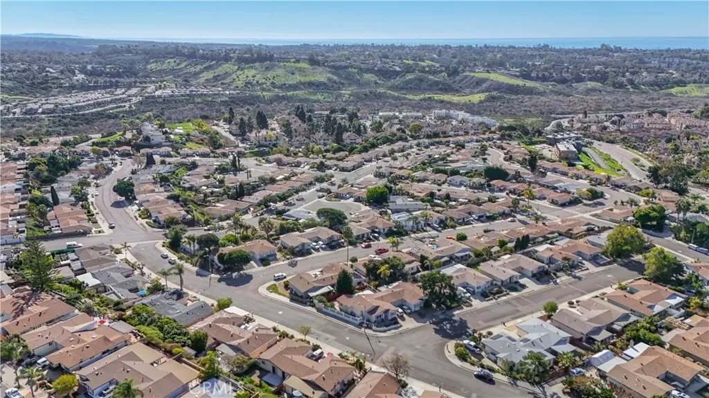 https://cdn.realtyfeed.com/cdn/127/306621001/bf2a53f9266da318ee5807da1a2e3d60.webp