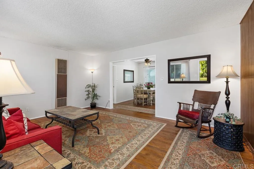https://cdn.realtyfeed.com/cdn/127/306621004/98bf7a01a526e90ba064b6ebd928c619.webp