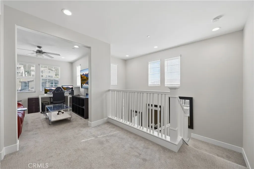 https://cdn.realtyfeed.com/cdn/127/306621017/060c5f884b29594e5d553587398f3924.webp
