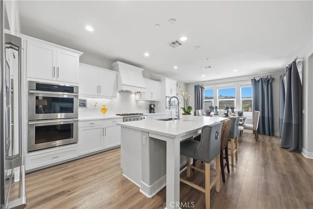 https://cdn.realtyfeed.com/cdn/127/306621017/e69321e6c6f74f5d059a839af3bc8893.webp