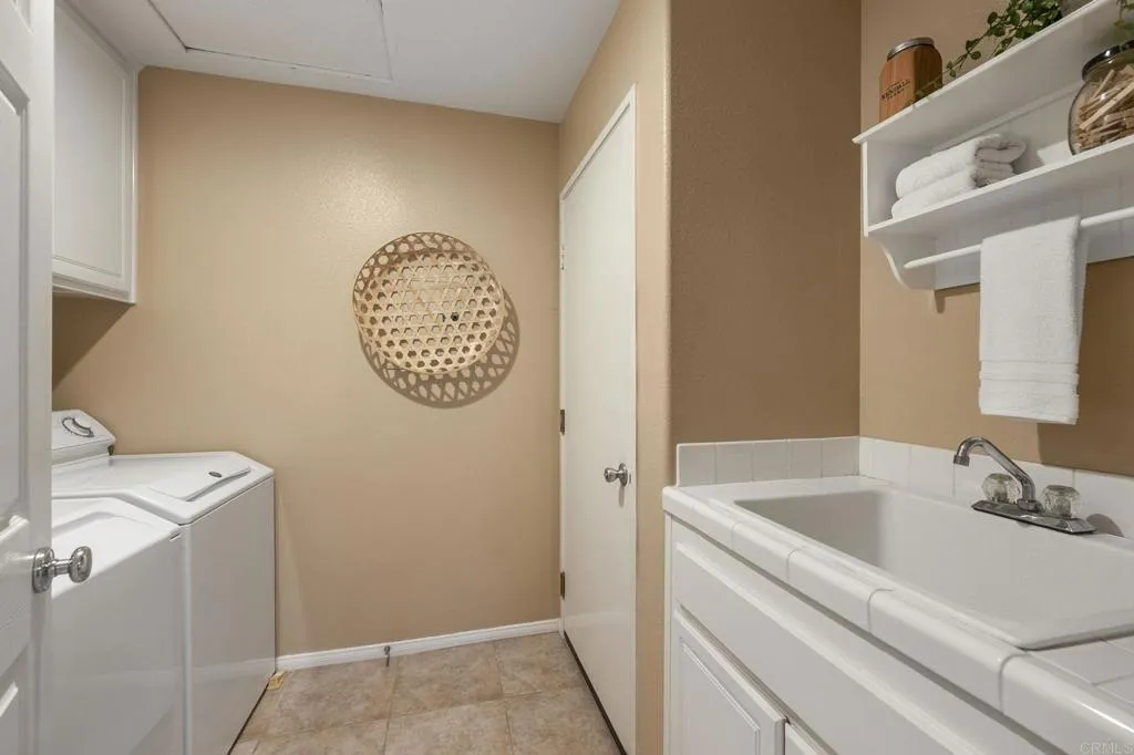https://cdn.realtyfeed.com/cdn/127/306621062/eee0f0fbe029a6f98a63068404162464.webp