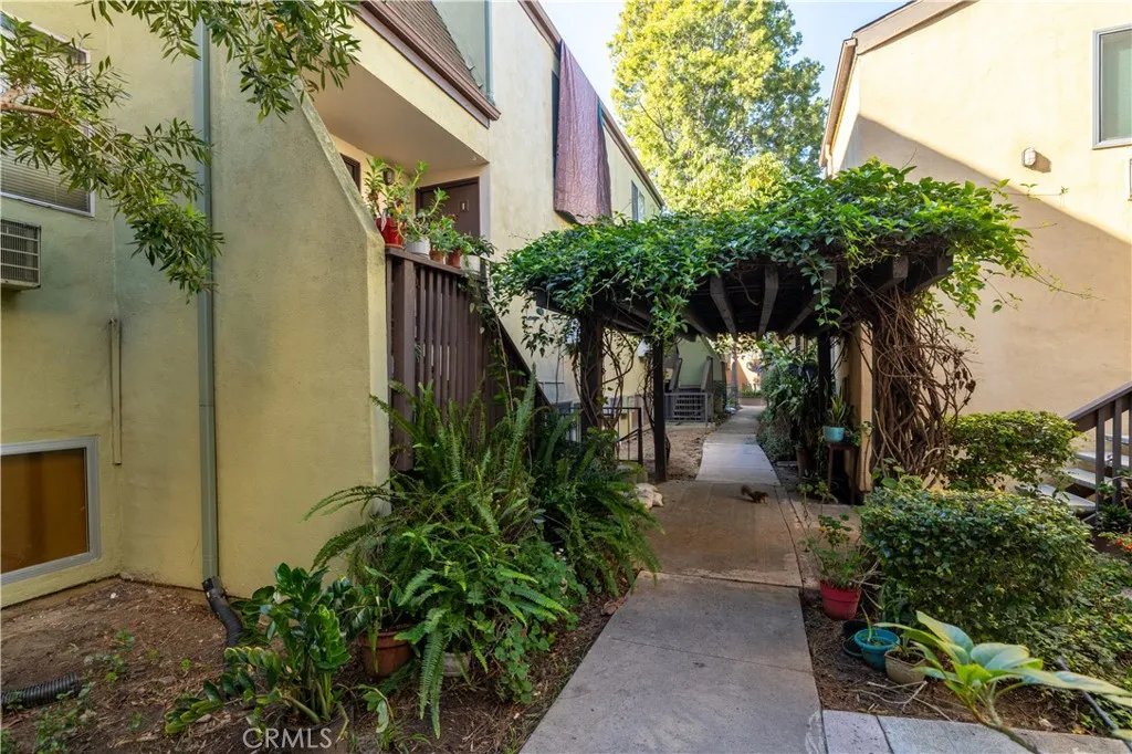 https://cdn.realtyfeed.com/cdn/127/306621067/a74d529464a4fde4807f4638ae836aa1.webp