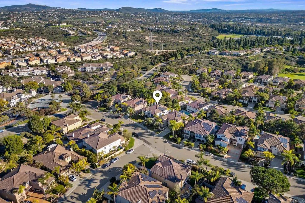 https://cdn.realtyfeed.com/cdn/127/306621088/500b63f0b5372519ba3552025ff01ce2.webp