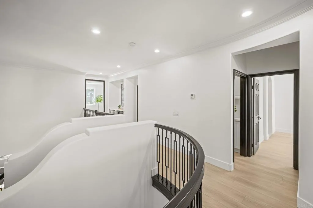 https://cdn.realtyfeed.com/cdn/127/306621088/882a43e6797899cecbbe6b27841085eb.webp
