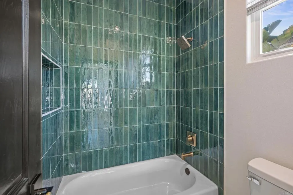 https://cdn.realtyfeed.com/cdn/127/306621088/9d921b04b07cc52a236922ee0b05027c.webp
