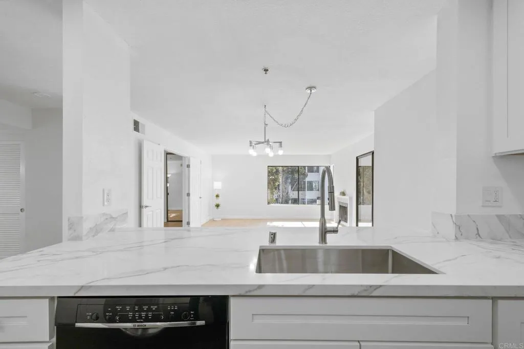 Photo #8: PTP2600434 Listing: Photo #8