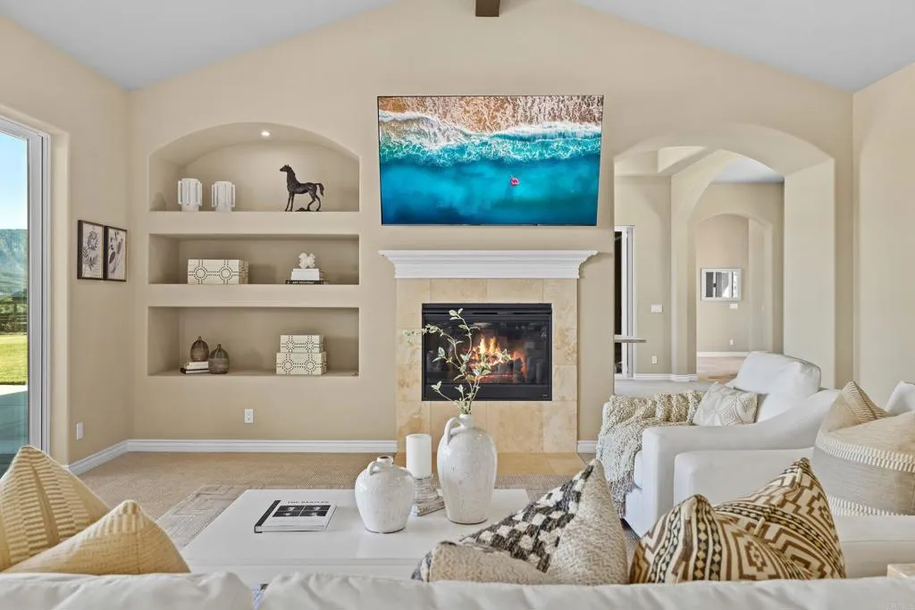 https://cdn.realtyfeed.com/cdn/127/306621126/53eb4a9b5043694245ce0534f57b4cb1.webp