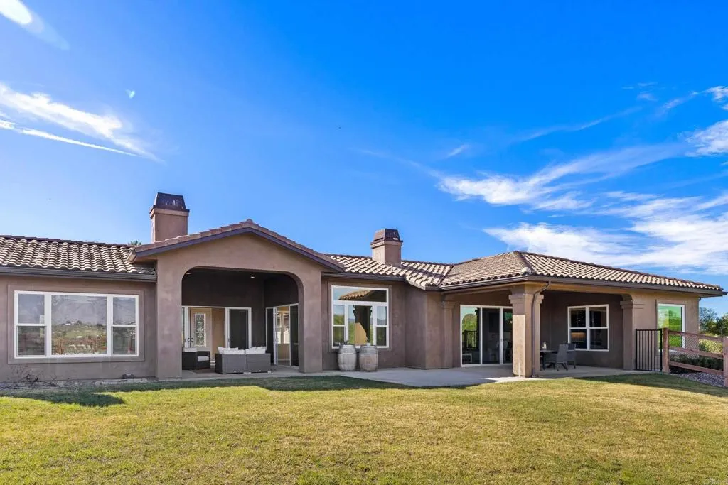 https://cdn.realtyfeed.com/cdn/127/306621126/c56f00f0e3e997b1e40e78b7f1594f92.webp