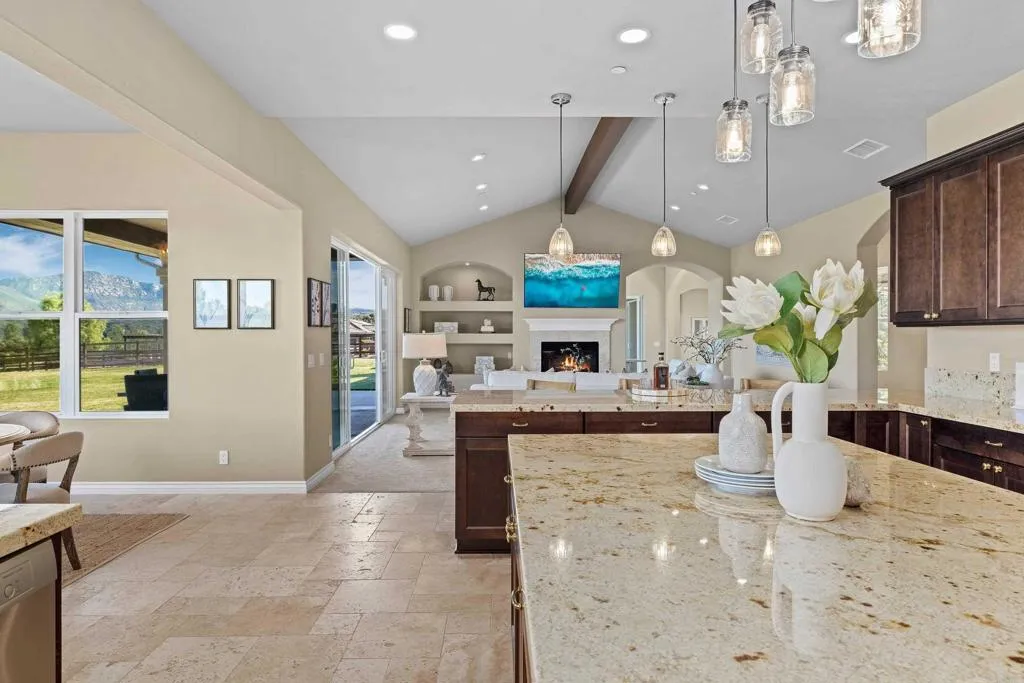 https://cdn.realtyfeed.com/cdn/127/306621126/f542c1b5ae9f912386aa95667c5f8ff1.webp