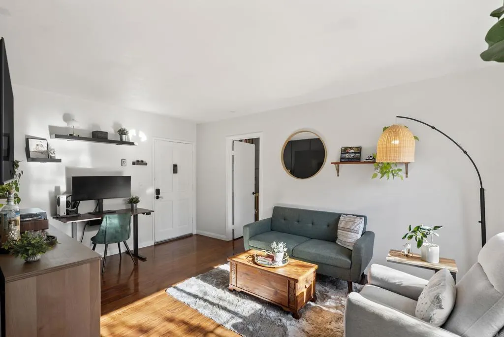 Photo #4: PTP2600437 Listing: Photo #4