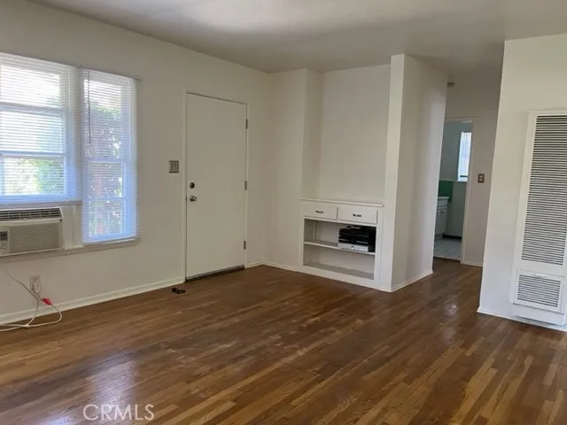 10856 Camarillo Street, Toluca Lake, CA 91602 - Photo 3 of 10, Toluca Lake, CA