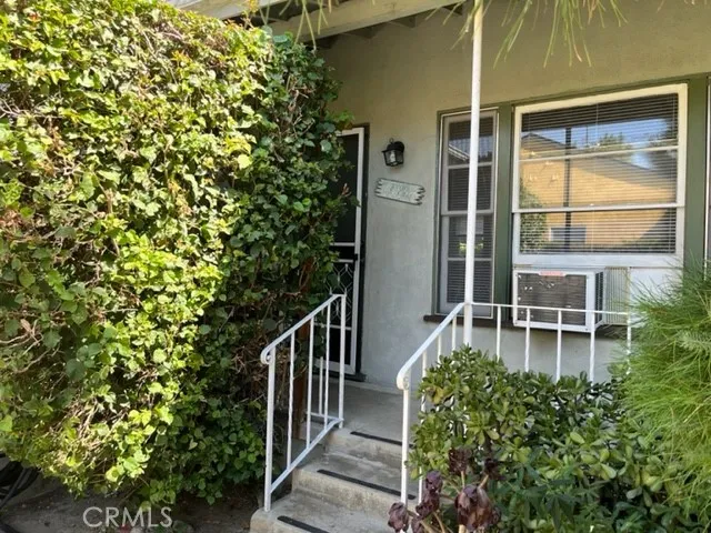 10856 Camarillo Street, Toluca Lake, CA 91602 - Photo 2 of 10, Toluca Lake, CA