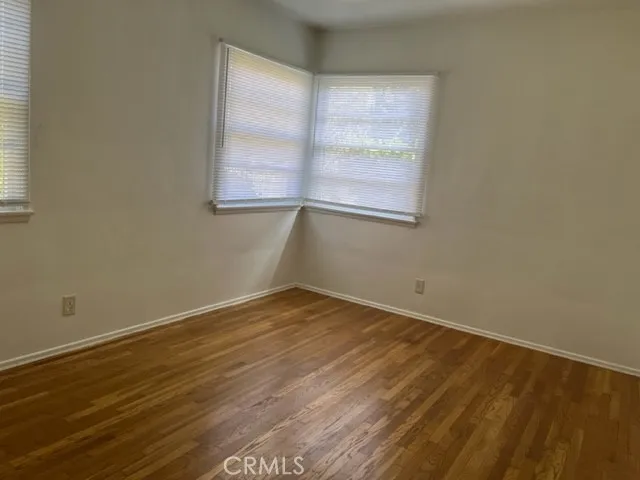 10856 Camarillo Street, Toluca Lake, CA 91602 - Photo 5 of 10, Toluca Lake, CA