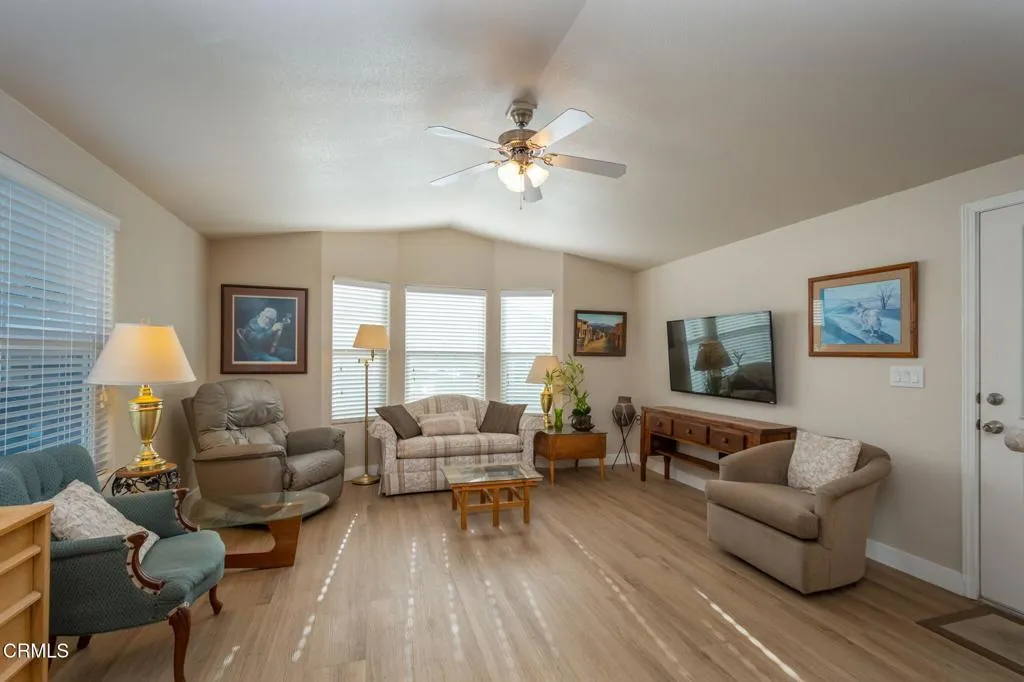 103 Madonna Unit 103, Thousand Oaks, CA 91320 - Photo 4 of 17, Thousand Oaks, CA