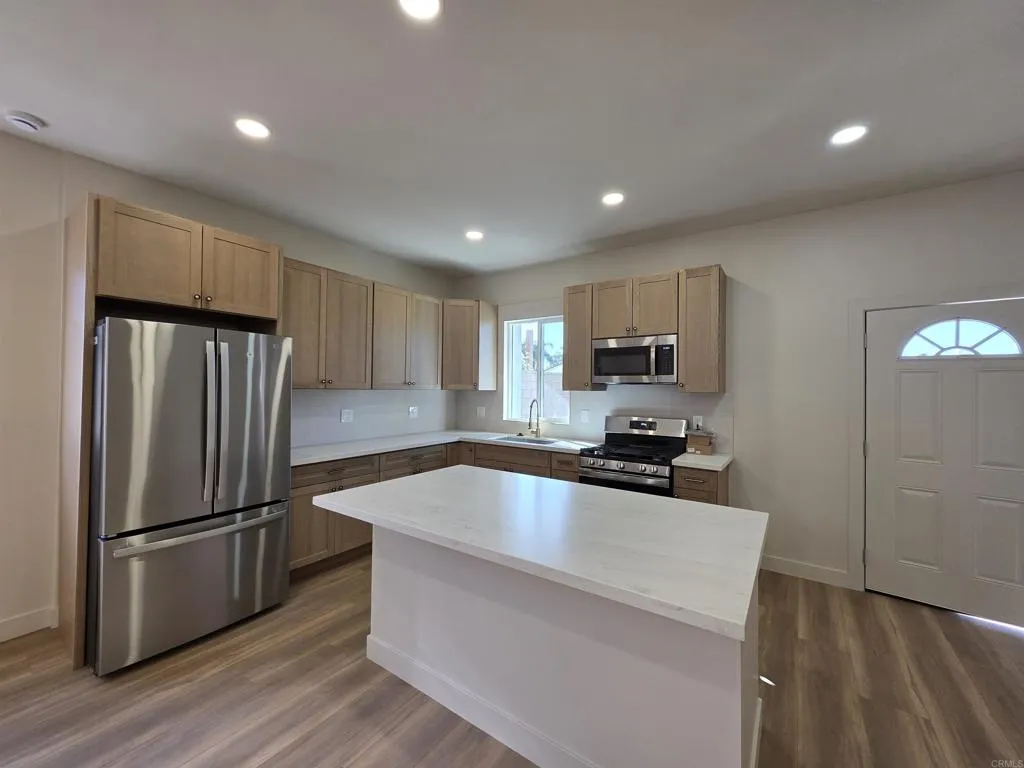 https://cdn.realtyfeed.com/cdn/127/306621168/3959eb12b758510316de743710e8e7af.webp