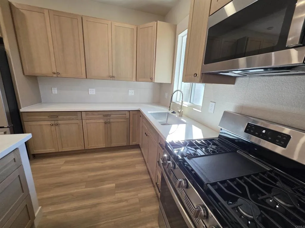 https://cdn.realtyfeed.com/cdn/127/306621168/693a88bbf3af514c9c1067af70de8576.webp
