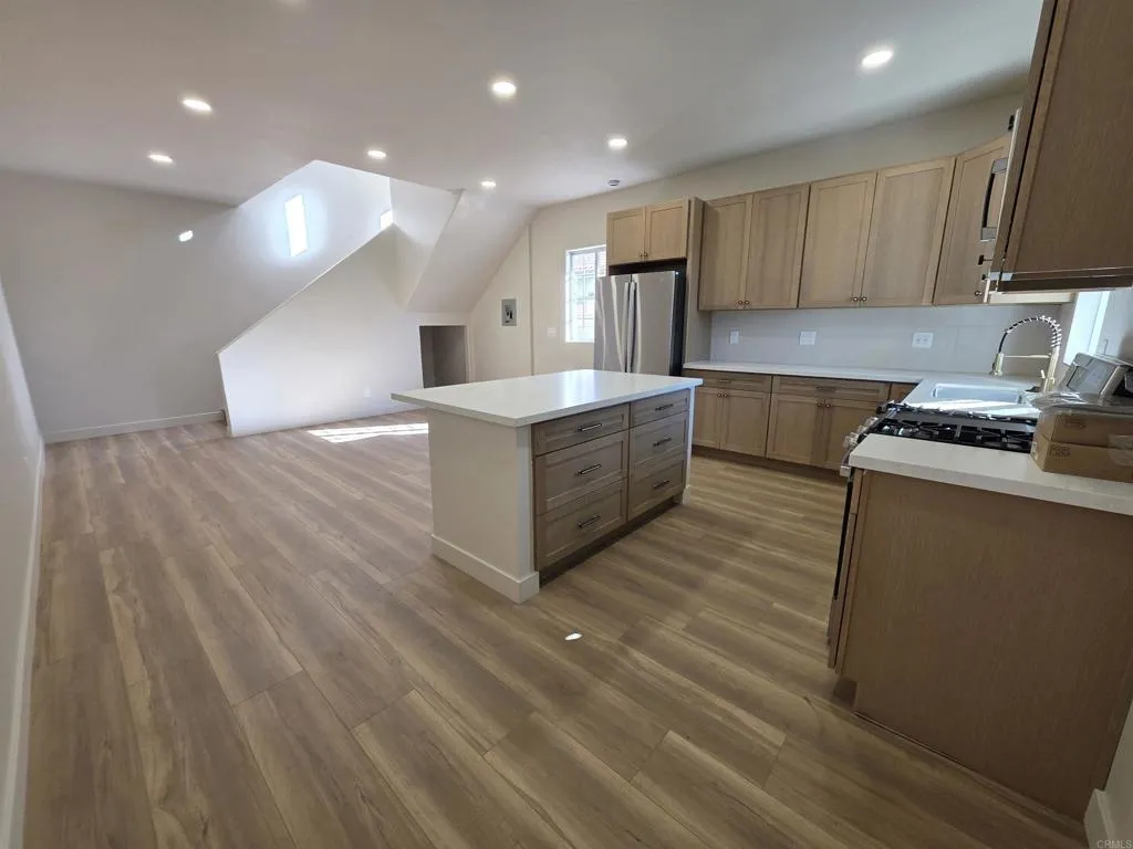 https://cdn.realtyfeed.com/cdn/127/306621168/6a441ad03f8b9e2fe860a8518aa1229e.webp