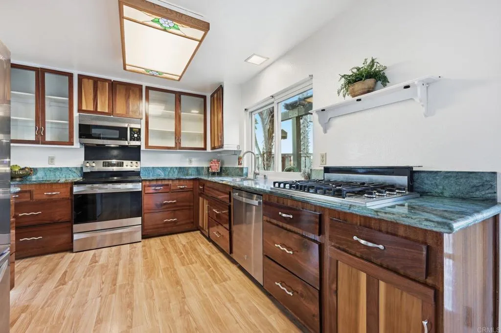 https://cdn.realtyfeed.com/cdn/127/306621207/6f08f982f9274099a119b1068232da2c.webp